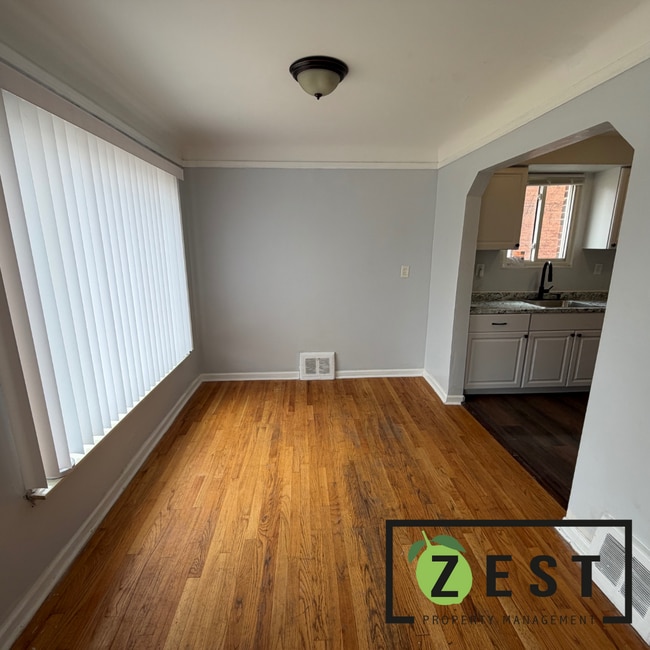 Building Photo - WELCOME HOME!