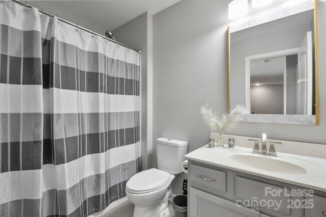 Building Photo - 188 Sweet Briar Dr