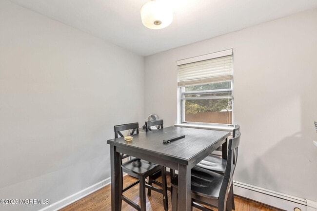 Building Photo - 32 Manor Dr