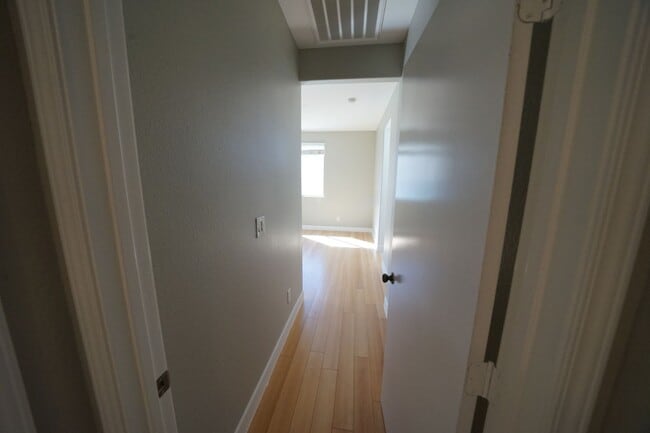 Building Photo - SHOWINGS AVAILABLE NOW