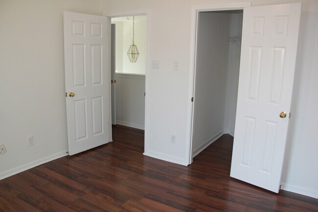 Building Photo - NORTH -   Harris Ridge SBDV