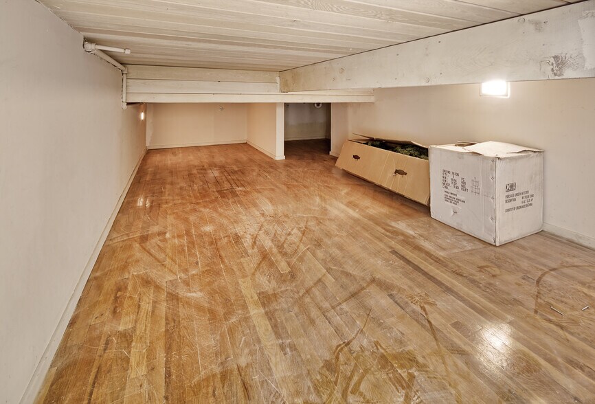 Building Photo - 518 Gregory Ave