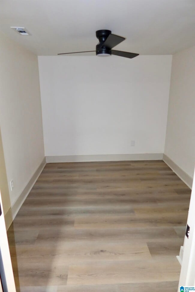 Building Photo - 320 Samford St