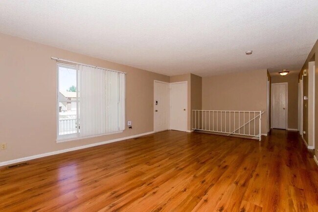 Building Photo - 9286 Clermont Dr