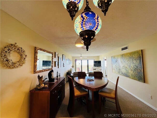 Building Photo - 10044 S Ocean Dr