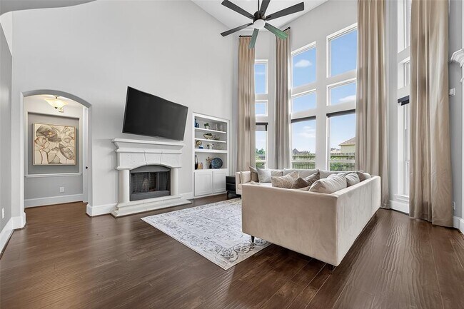 Building Photo - 30148 Southern Sky Dr