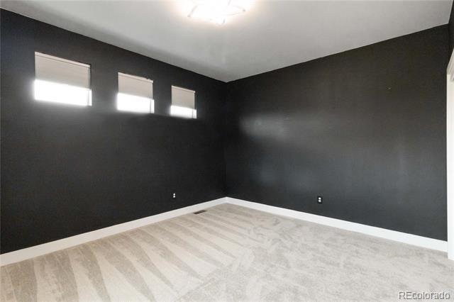 Building Photo - 2554 Eastview Dr