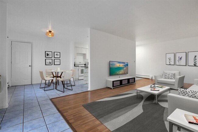 Building Photo - 10 Secora Rd