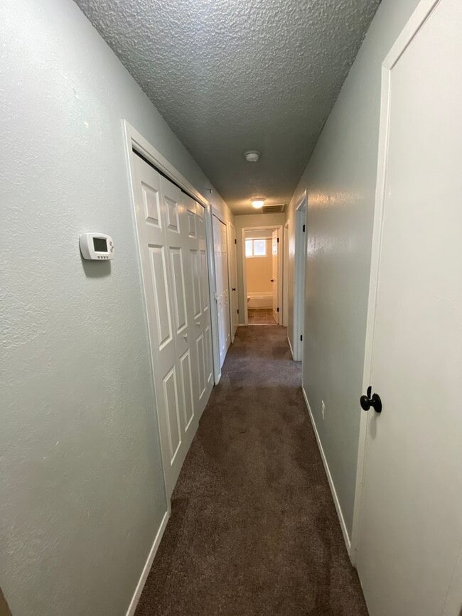 Building Photo - Ready first of June / 3 bedroom 2 bathroom...