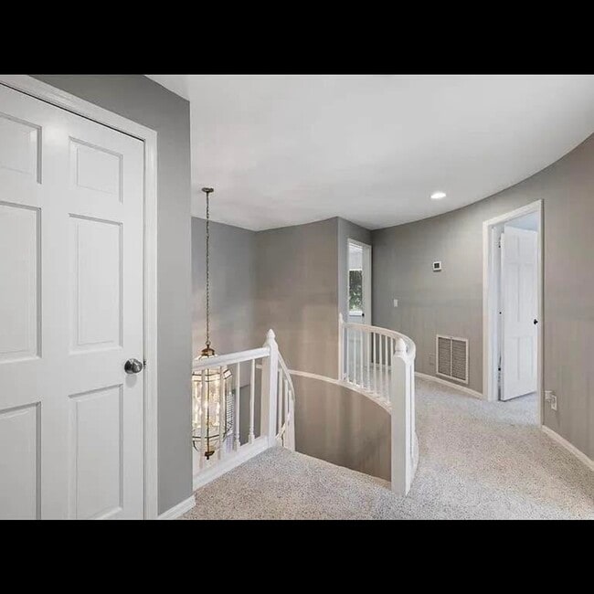 Building Photo - 960 48th Ave