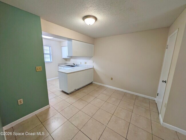 Building Photo - 217 Knox McRae Dr