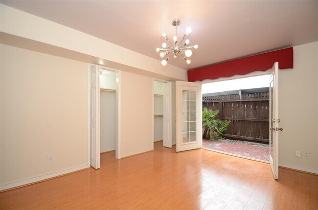 Building Photo - 6402 Del Monte Dr