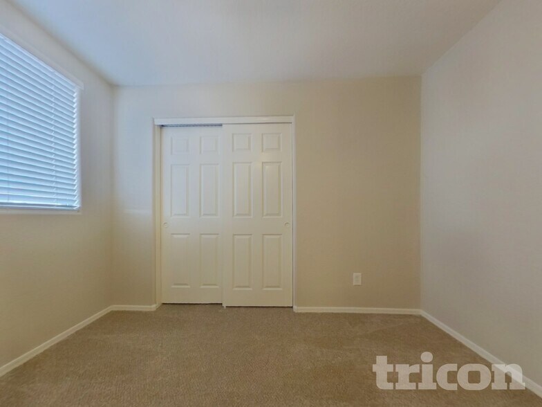 Building Photo - 24172 W Desert Bloom St