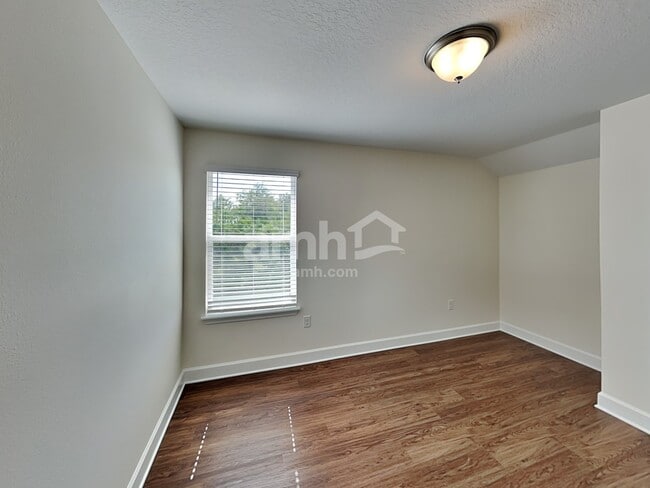 Building Photo - 347 Pine Terrace Dr