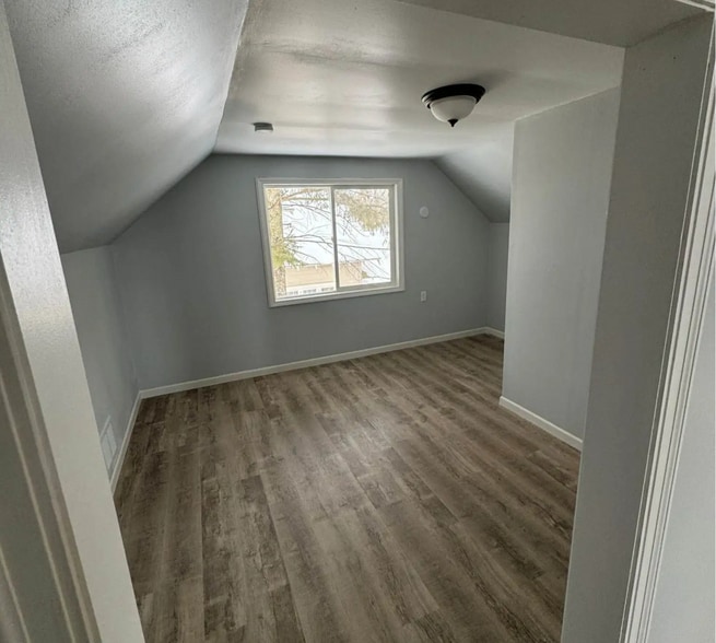 Building Photo - 1006 N 1st Ave