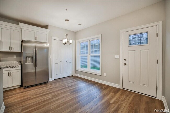 Building Photo - 275 Northill Dr