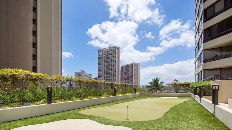 Building Photo - 2499 Kapiolani Blvd