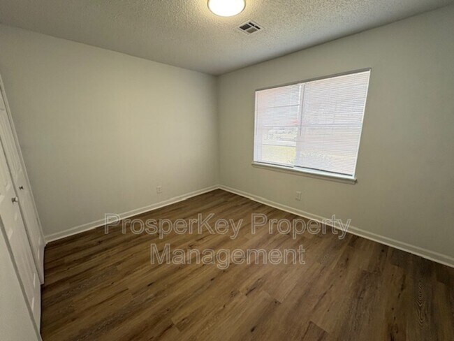 Building Photo - 3009 Montwood Ct