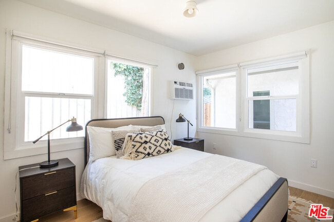 Building Photo - 125 Hackett Pl