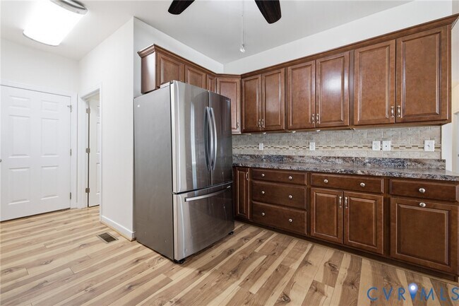 Building Photo - 6613 St Laurence Dr