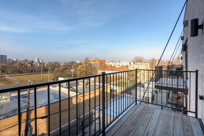 Building Photo - 4226 S Ellis Ave