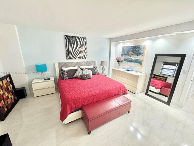 Building Photo - 4100 Galt Ocean Dr