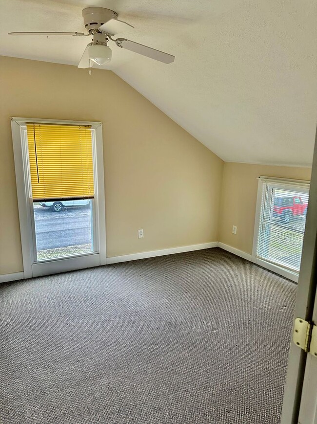 Building Photo - Charming Completely Remodeled Home!