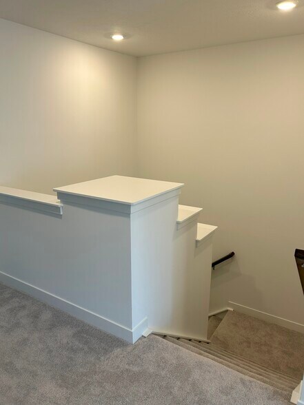 Building Photo - 1752 Trinity Ln