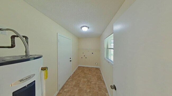 Building Photo - Charming 2-bedroom single family home in Ocala