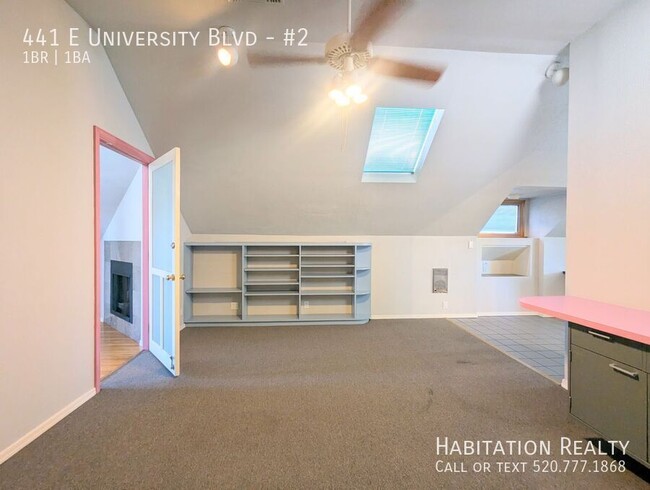 Building Photo - Pre-Lease!! Spacious 1bed/1bath a balcony ...