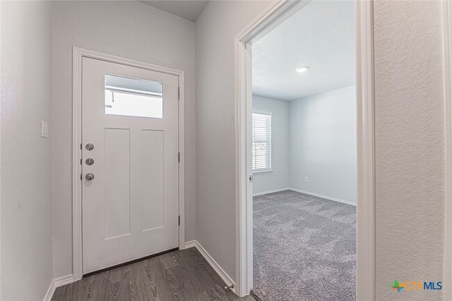 Building Photo - 1226 LEXINGTON Dr