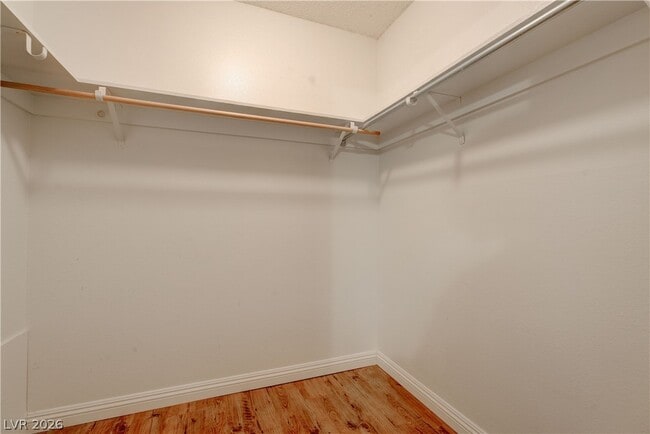Building Photo - 2204 Plaza Del Robles