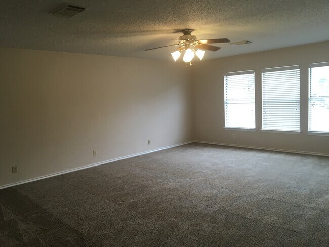 Building Photo - 2810 Redrock Trail