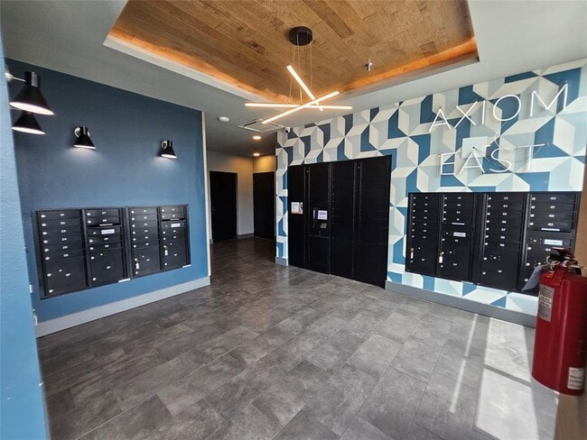 Building Photo - 2220 Webberville Rd