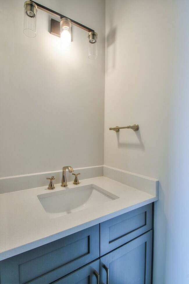 Building Photo - Welcome To Nashville!