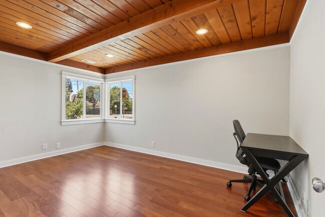 Building Photo - Wow! What a Great Home! Available Soon!