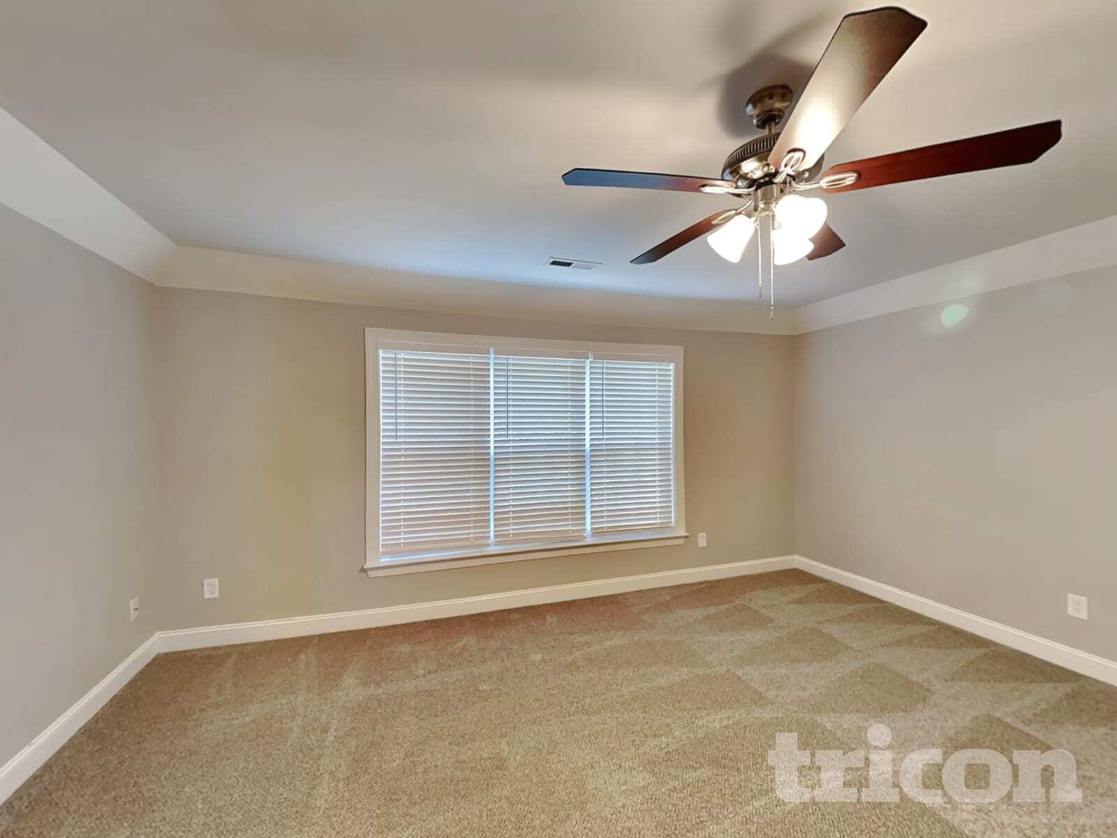 Building Photo - 1100 Bungalow Dr