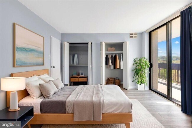 Building Photo - 5300 Holmes Run Pkwy