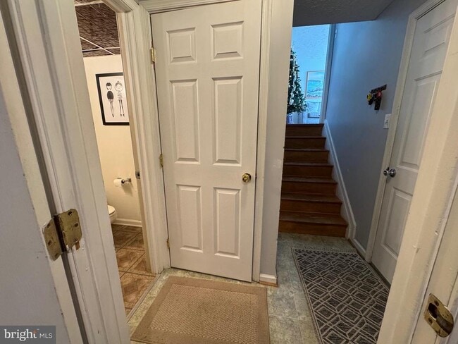 Building Photo - 3132 Laurel View Dr