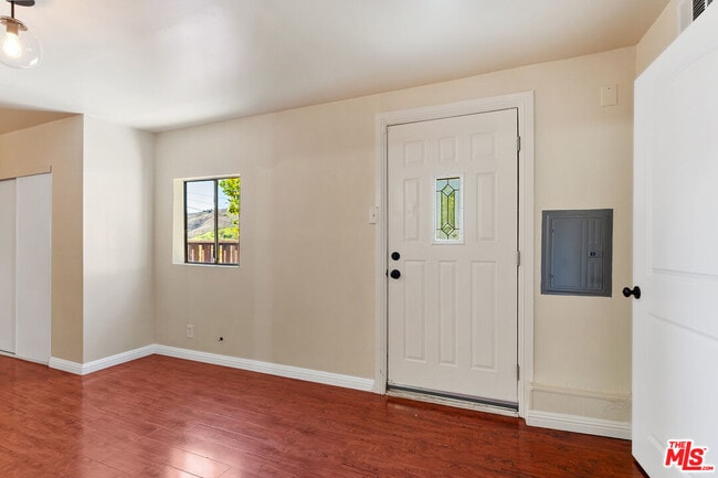 Building Photo - 2723 Ballard St