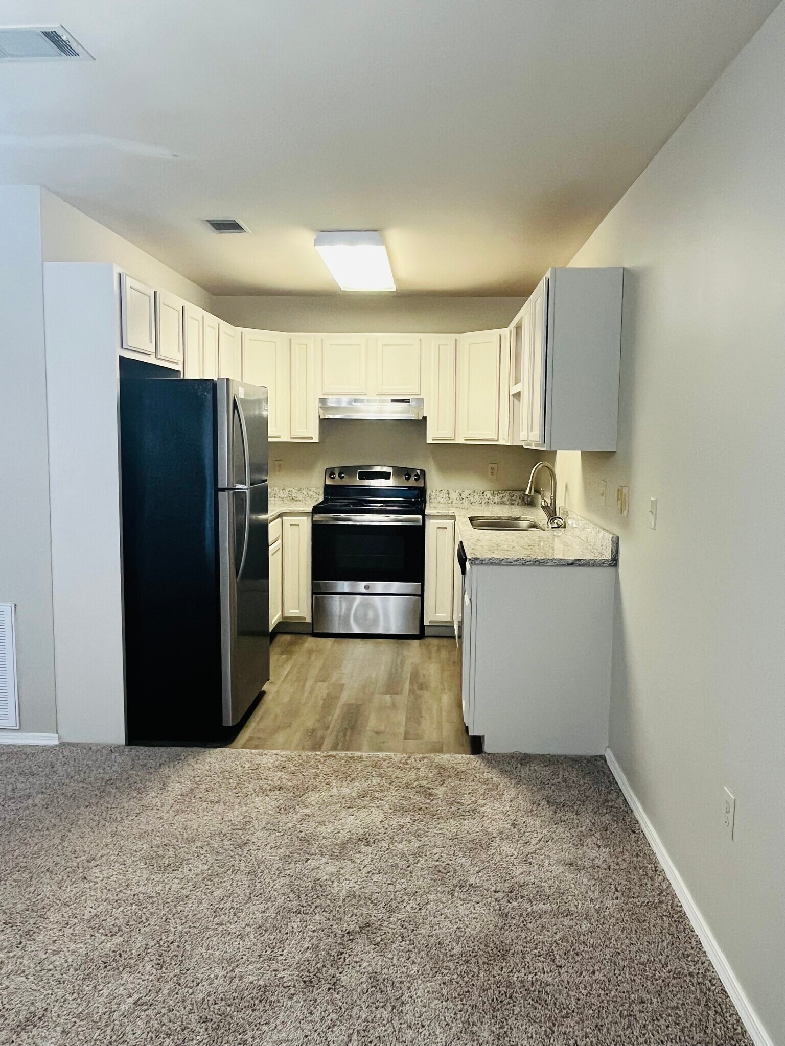 Building Photo - 5 S Joplin Loop