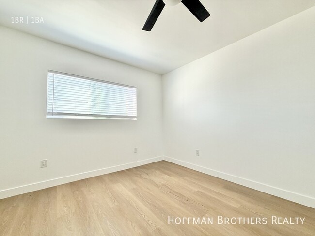 Building Photo - 7310 S Hoover St