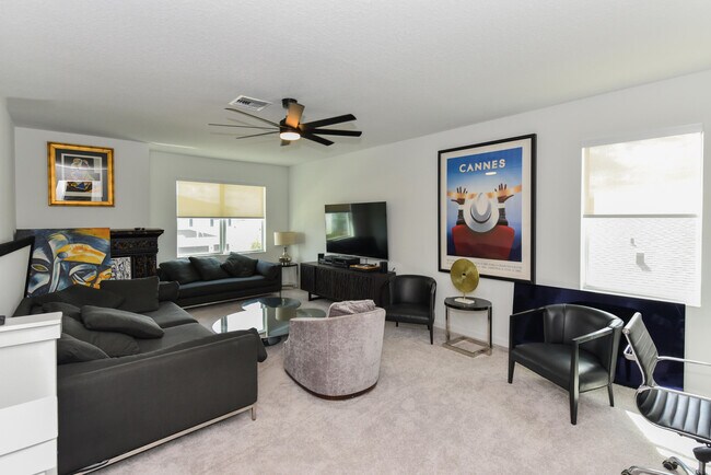 Building Photo - 1525 Stockbridge St