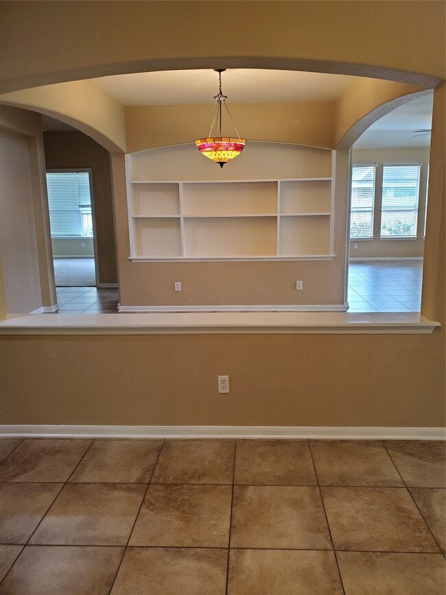 Building Photo - 2715 Falling Forest Ct