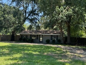 Building Photo - 12 Concordia Blvd