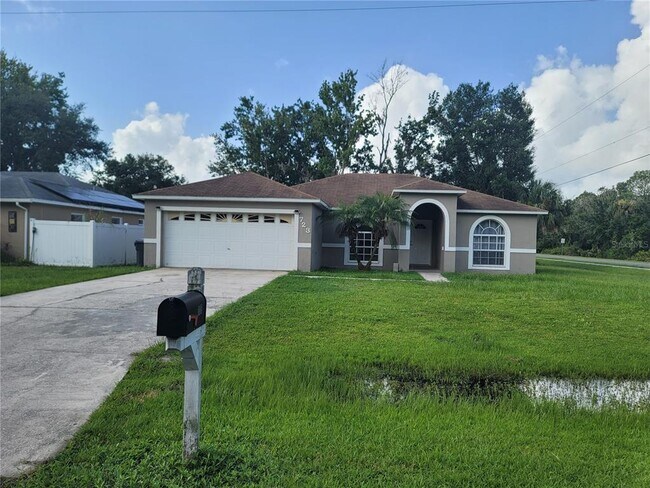 Primary Photo - 723 Bobolink Ct