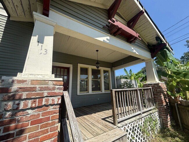 Building Photo - 113 Texas St