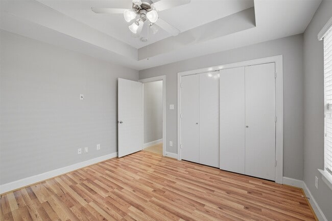 Building Photo - 3736 Main Plaza Dr