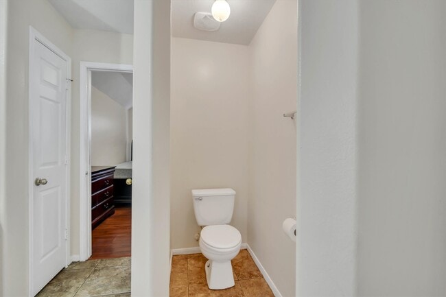 Building Photo - 14130 Magnus Ln