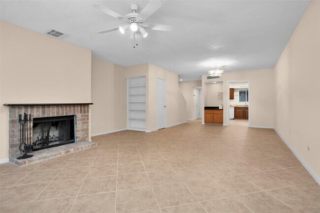 Building Photo - 938 Memorial Village Dr